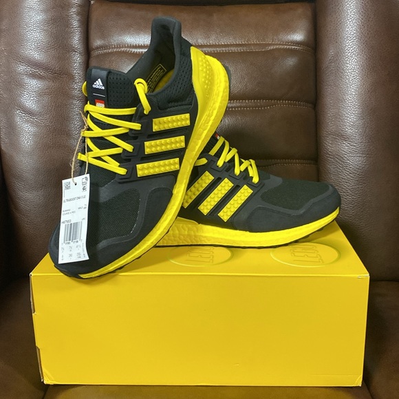 Adidas Ultraboost DNA X Lego Colo - Picture 3 of 7